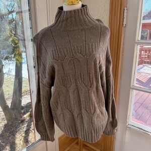 MASSIMO DUTTI comfy sweater in excellent condition size M